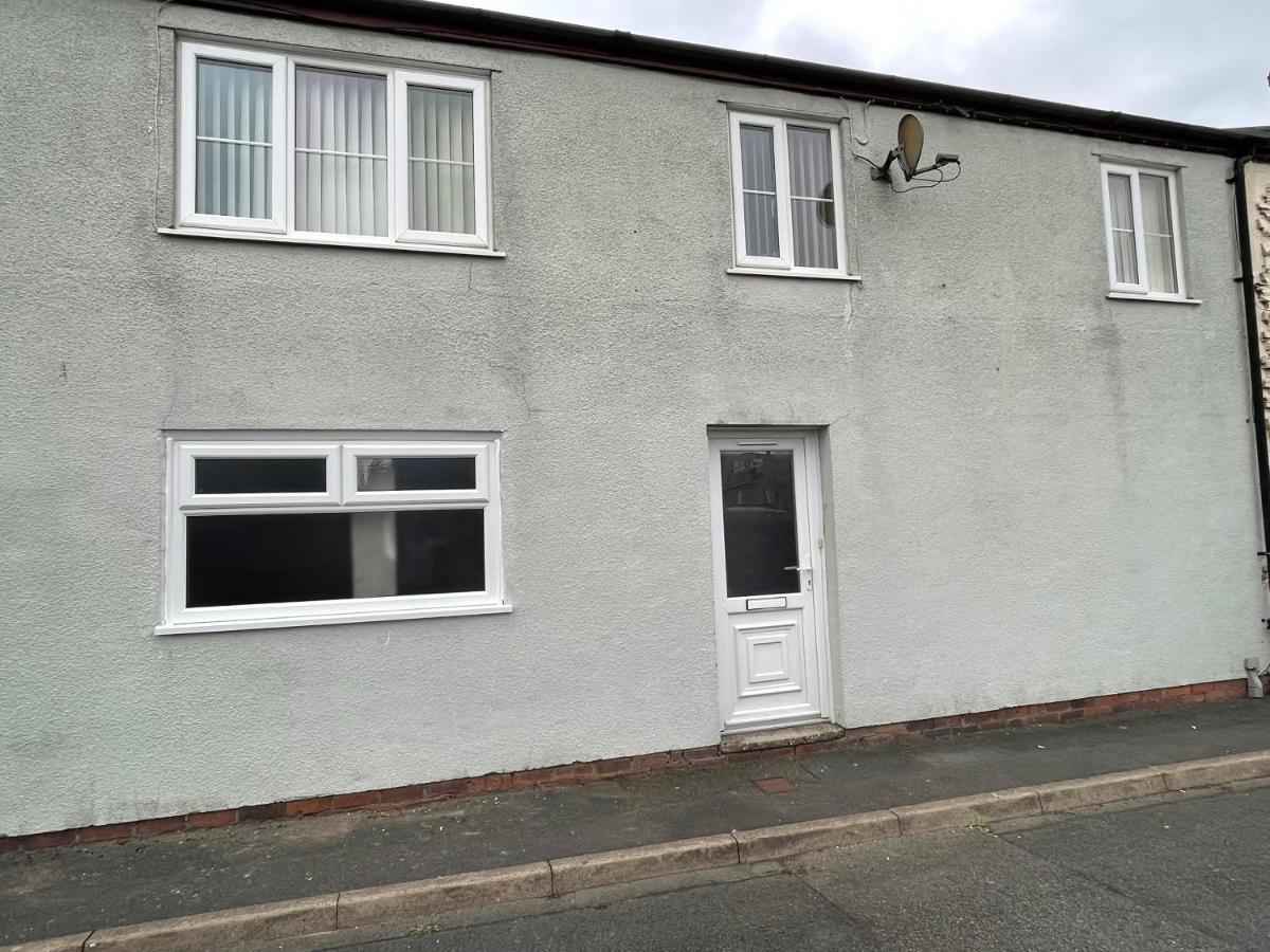 Westend Holiday Let 3 Brecon Bagian luar foto